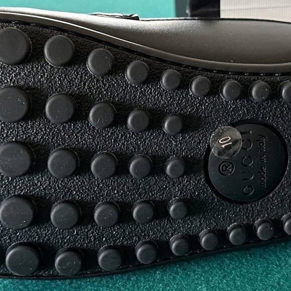 Gucci Signature Driver Men Black Debossed Leather Worn Once main image 9